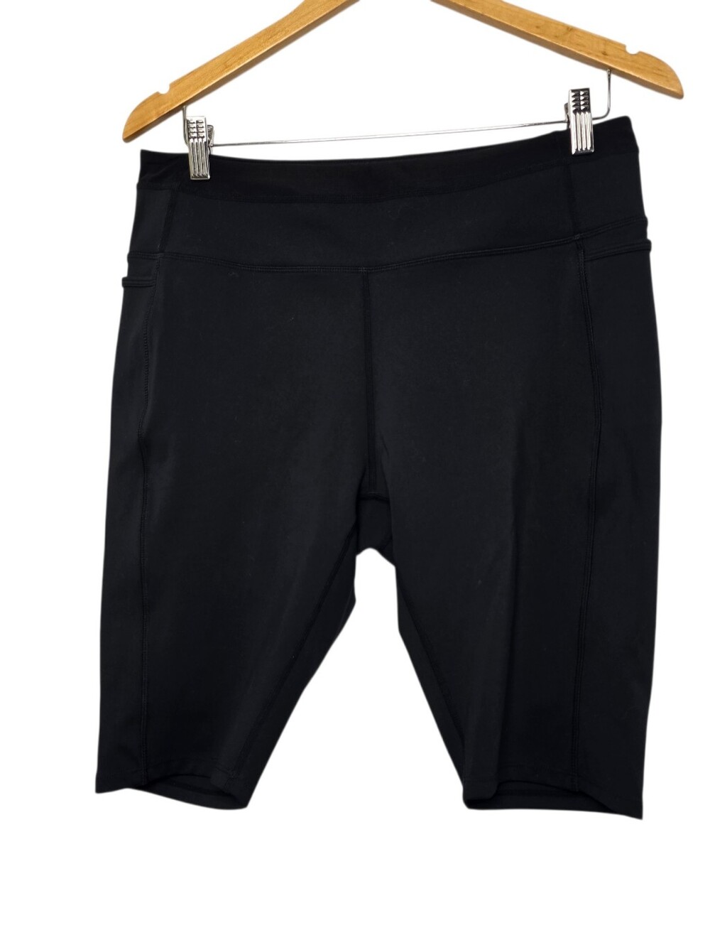 Women's Black Bike Shorts w/ Pockets Above Knee Athletic Activewear Workout